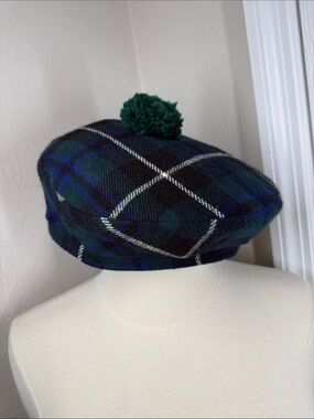 Jonathan Richard wool plod Scottish traditional beret hat with pom pom